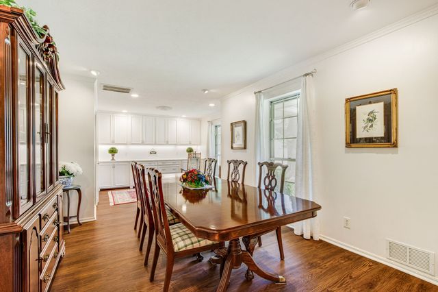 331 Robin Way, Richardson, TX 75080