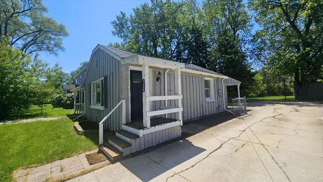 6068 Grove Avenue, Grand Blanc Twp, MI 48439