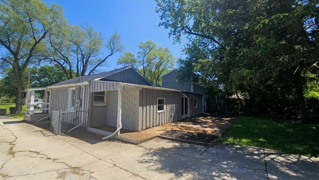 6068 Grove Avenue, Grand Blanc Twp, MI 48439