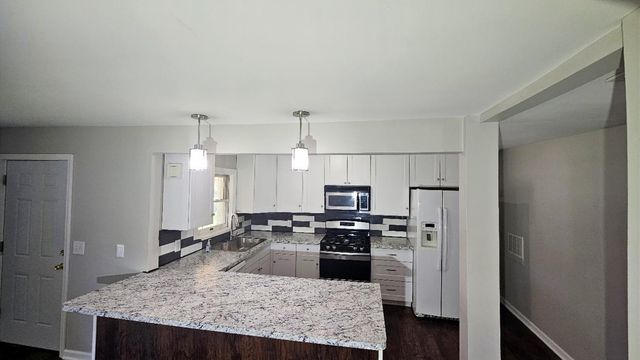 6068 Grove Avenue, Grand Blanc Twp, MI 48439