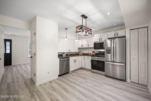 67 New Beginnings Crossing, Manalapan, NJ 07726