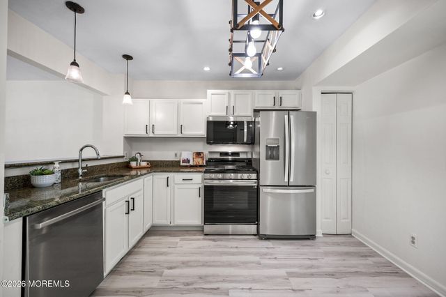 67 New Beginnings Crossing, Manalapan, NJ 07726
