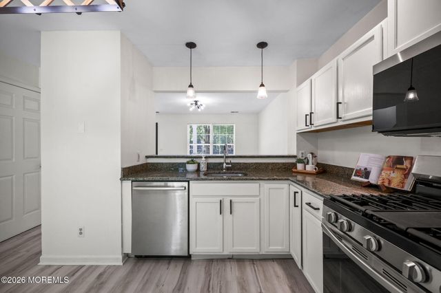 67 New Beginnings Crossing, Manalapan, NJ 07726