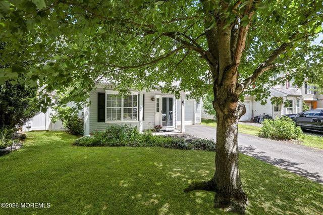 67 New Beginnings Crossing, Manalapan, NJ 07726