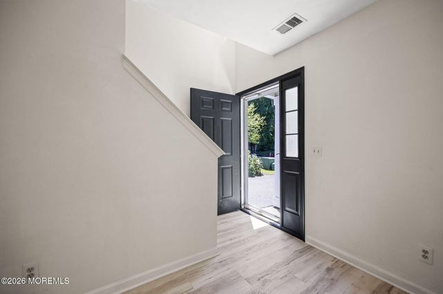 67 New Beginnings Crossing, Manalapan, NJ 07726