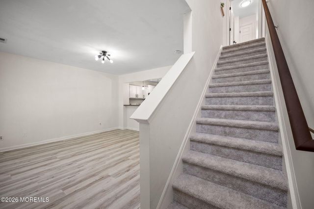 67 New Beginnings Crossing, Manalapan, NJ 07726