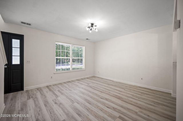 67 New Beginnings Crossing, Manalapan, NJ 07726