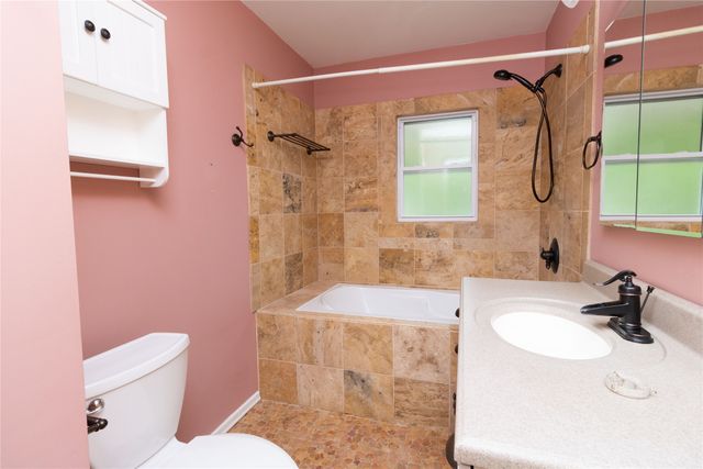 3514 Davisson Road, Des Moines, IA 50310