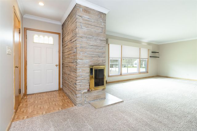 3514 Davisson Road, Des Moines, IA 50310