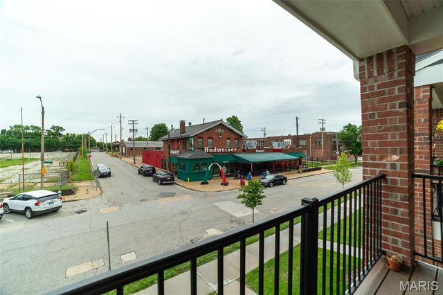 5004 Daggett Avenue, St Louis, MO 63110