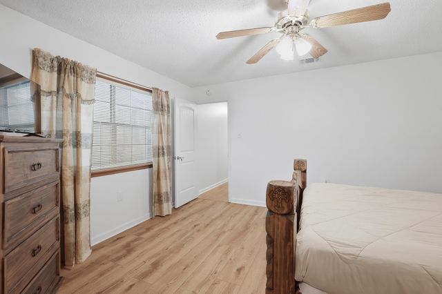 400 Louis Dr, Houma, LA 70360