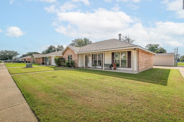 400 Louis Dr, Houma, LA 70360
