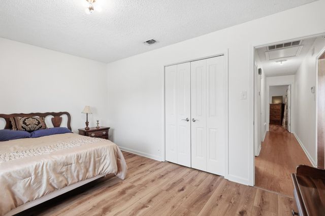 400 Louis Dr, Houma, LA 70360
