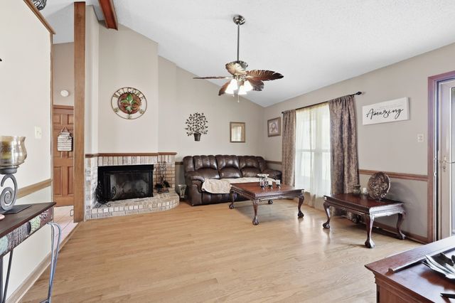 400 Louis Dr, Houma, LA 70360