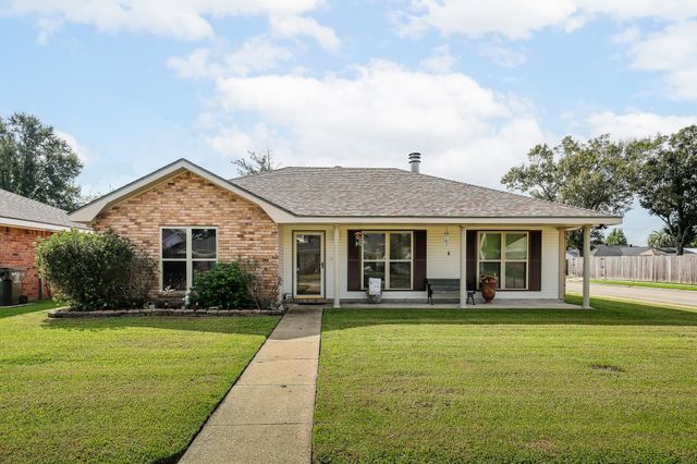 400 Louis Dr, Houma, LA 70360