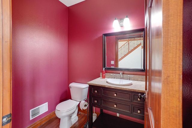 750 Pinehurst DRIVE, Mukwonago, WI 53149