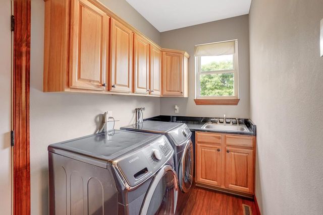 750 Pinehurst DRIVE, Mukwonago, WI 53149