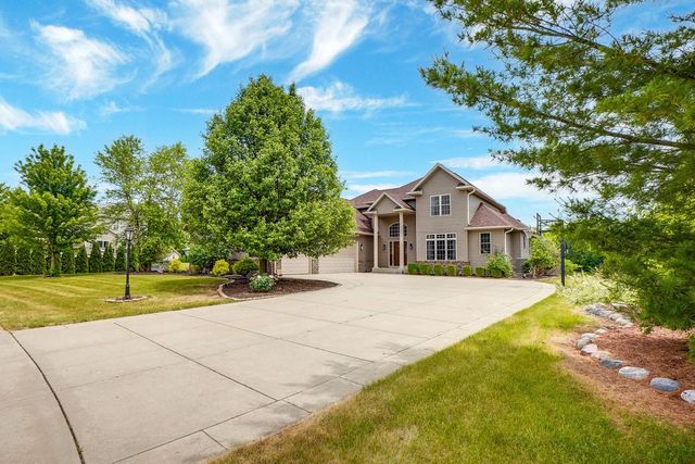 750 Pinehurst DRIVE, Mukwonago, WI 53149