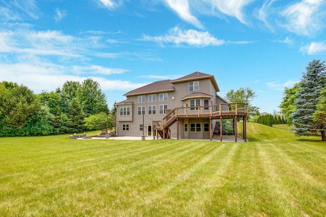 750 Pinehurst DRIVE, Mukwonago, WI 53149