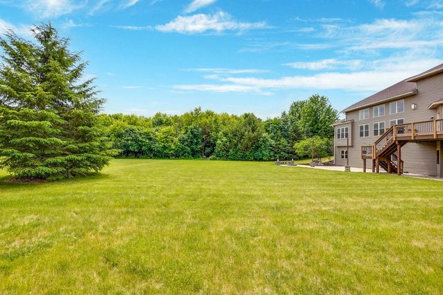 750 Pinehurst DRIVE, Mukwonago, WI 53149