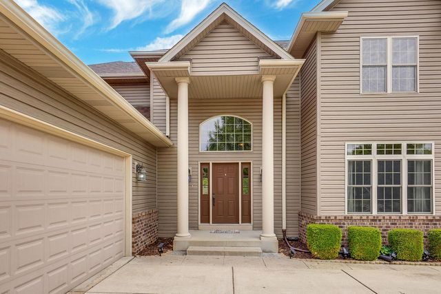 750 Pinehurst DRIVE, Mukwonago, WI 53149