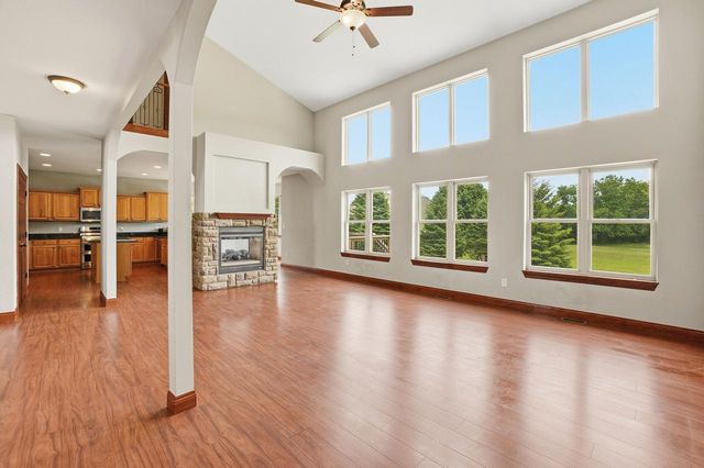 750 Pinehurst DRIVE, Mukwonago, WI 53149