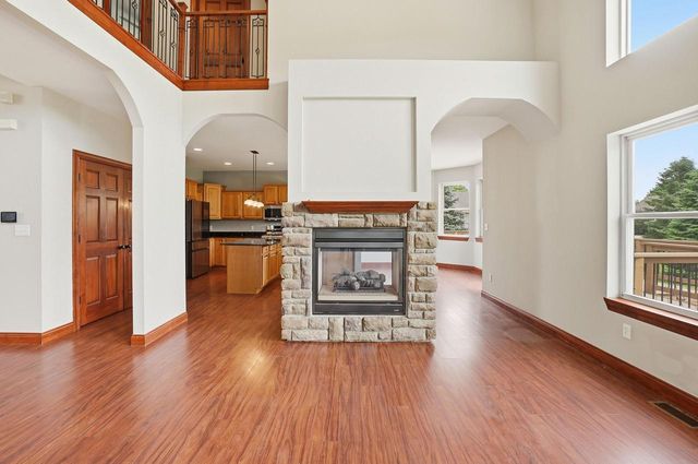 750 Pinehurst DRIVE, Mukwonago, WI 53149