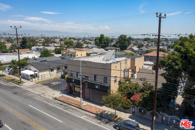 6600 S Hoover Street, Los Angeles, CA 90044