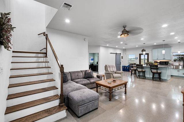 124 County Road 4511, Decatur, TX 76234
