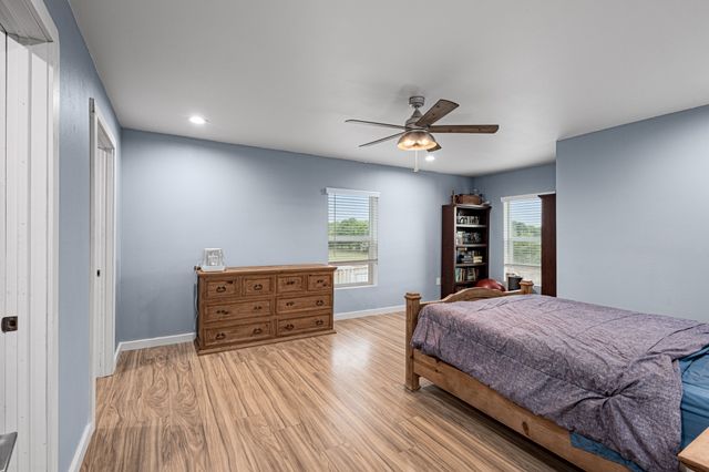 124 County Road 4511, Decatur, TX 76234