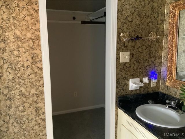 101 Natchez Court, Montgomery, AL 36117