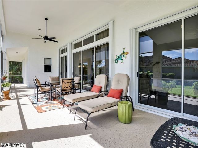 6832 Compton LN S, Naples, FL 34104