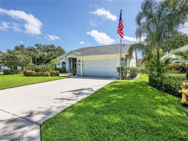 6832 Compton LN S, Naples, FL 34104
