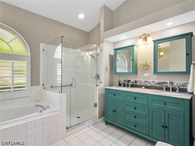 6832 Compton LN S, Naples, FL 34104