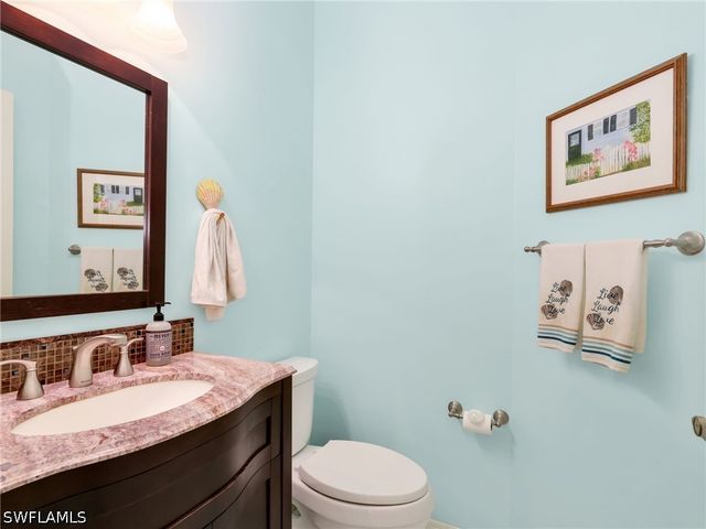 6832 Compton LN S, Naples, FL 34104