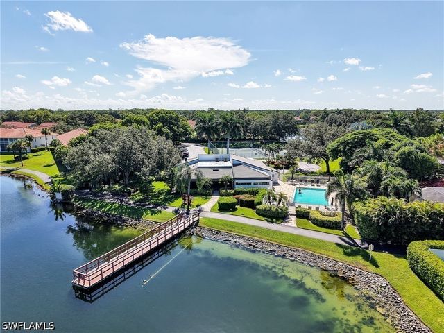 6832 Compton LN S, Naples, FL 34104