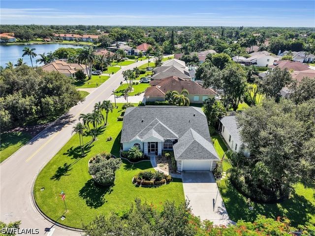 6832 Compton LN S, Naples, FL 34104