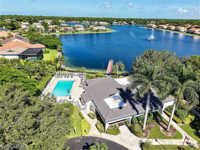 6832 Compton LN S, Naples, FL 34104