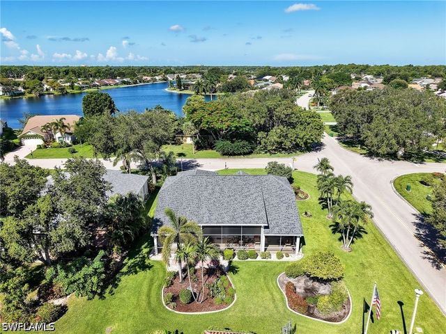 6832 Compton LN S, Naples, FL 34104