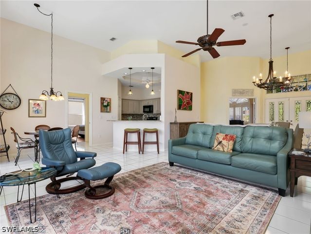 6832 Compton LN S, Naples, FL 34104