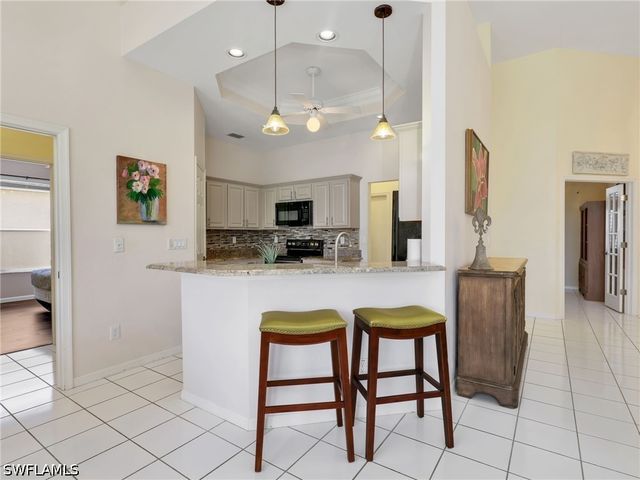 6832 Compton LN S, Naples, FL 34104