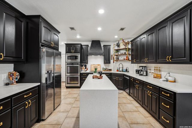 116 LAS BRISAS BLVD, Seguin, TX 78155
