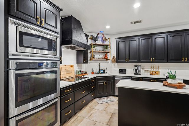 116 LAS BRISAS BLVD, Seguin, TX 78155