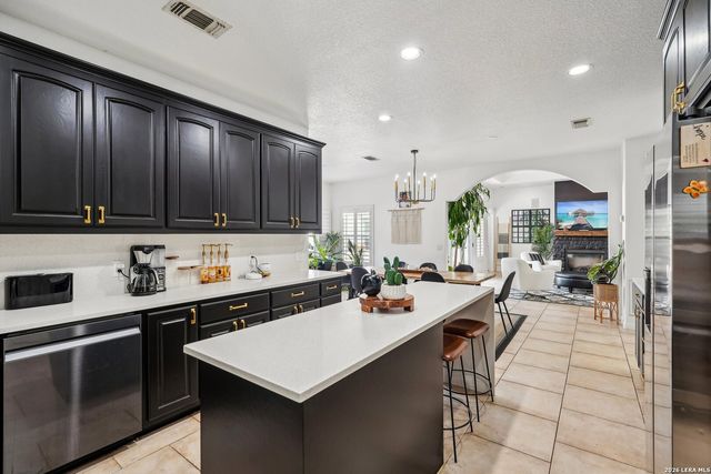 116 LAS BRISAS BLVD, Seguin, TX 78155