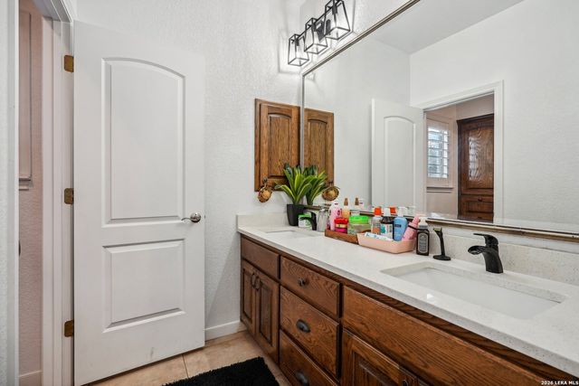 116 LAS BRISAS BLVD, Seguin, TX 78155