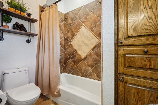 116 LAS BRISAS BLVD, Seguin, TX 78155