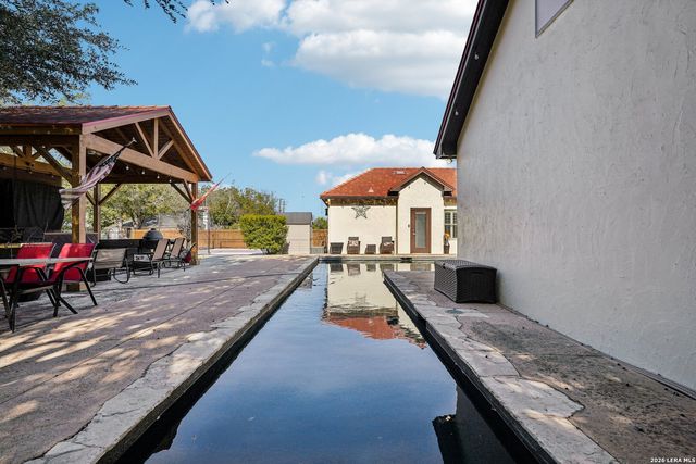 116 LAS BRISAS BLVD, Seguin, TX 78155