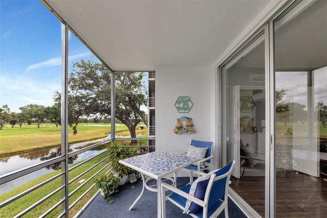7461 W COUNTRY CLUB DRIVE N 203, Sarasota, FL 34243