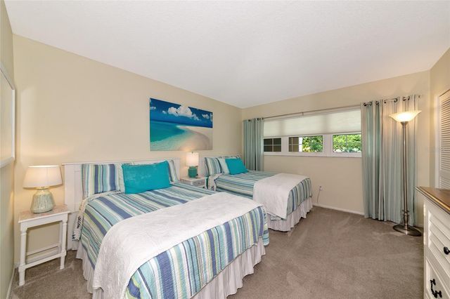7461 W COUNTRY CLUB DRIVE N 203, Sarasota, FL 34243