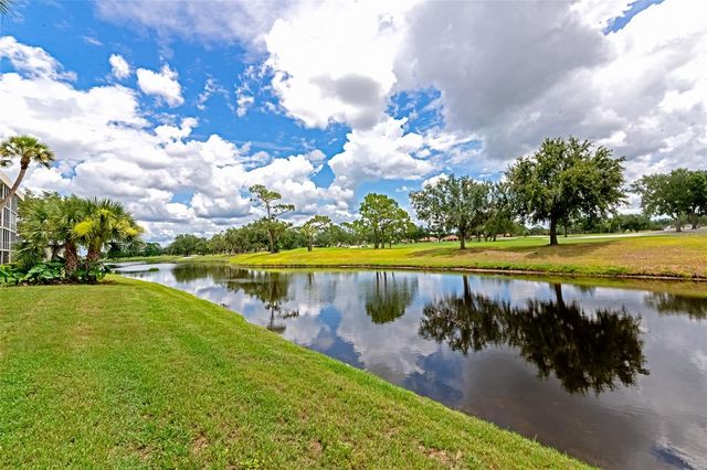 7461 W COUNTRY CLUB DRIVE N 203, Sarasota, FL 34243